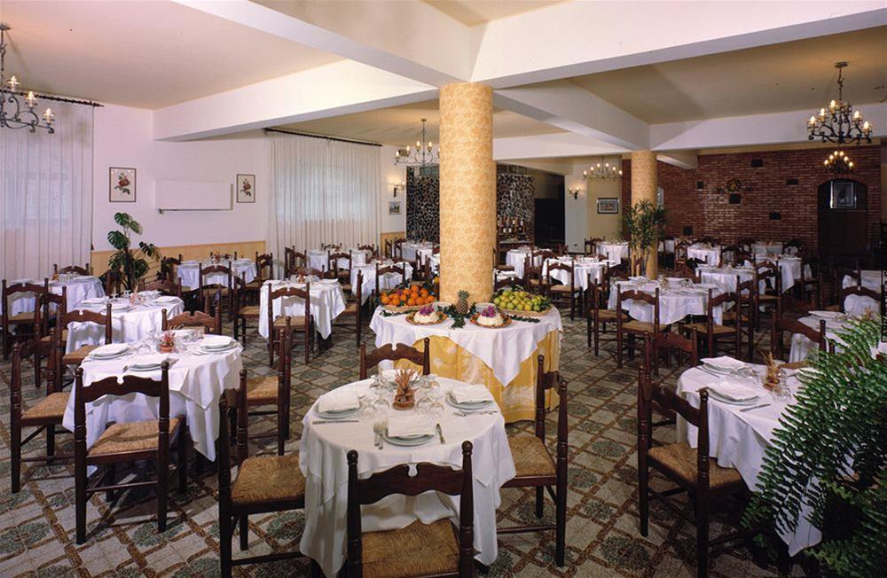 Hotel Delle Palme Letojanni Exterior photo